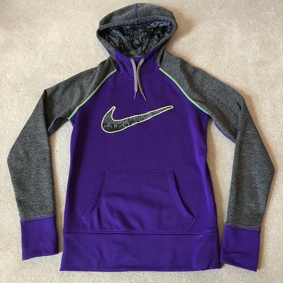 Nike Tops - Nike Thermafit Hoodie